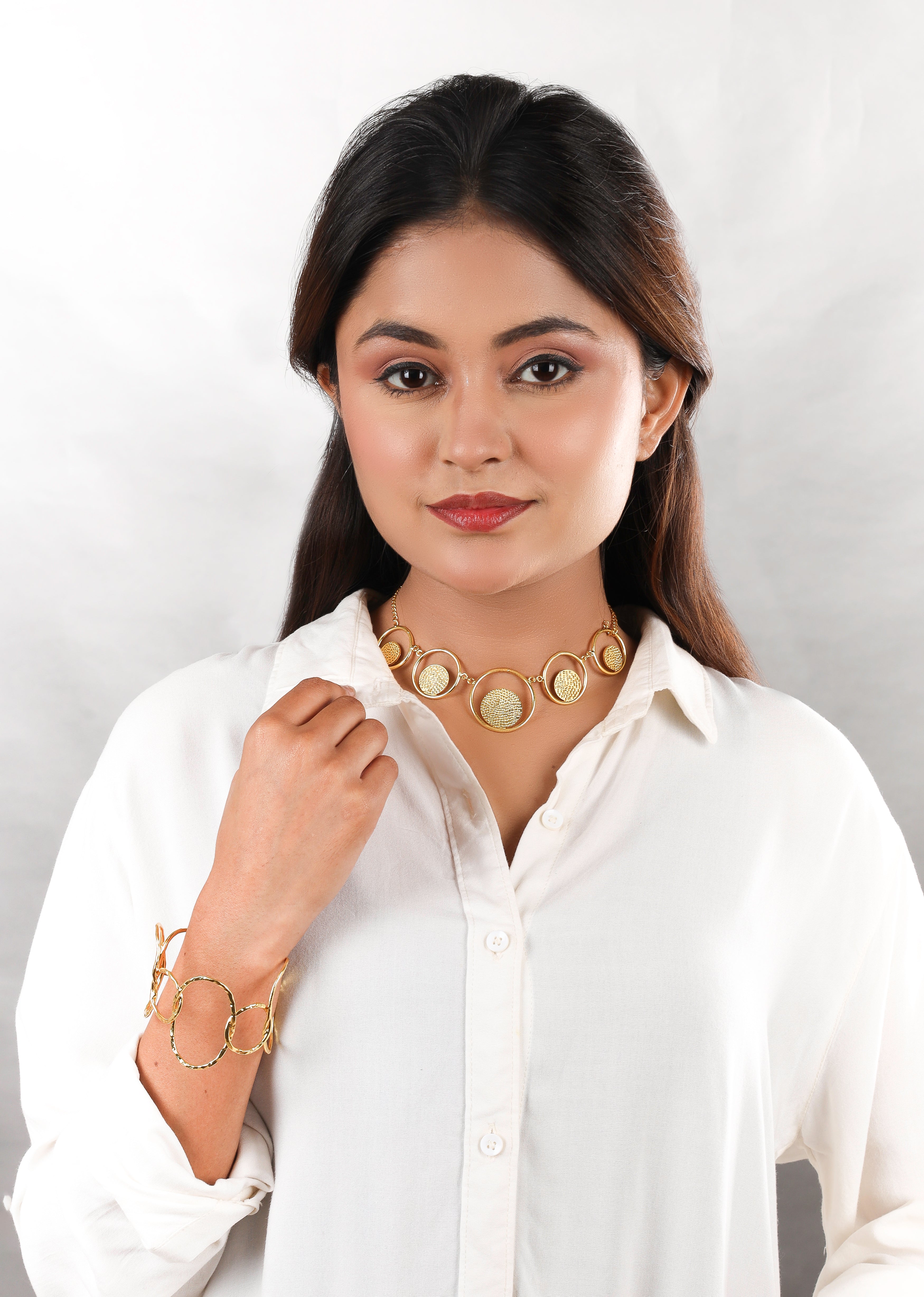 5 Textured Coin Necklace