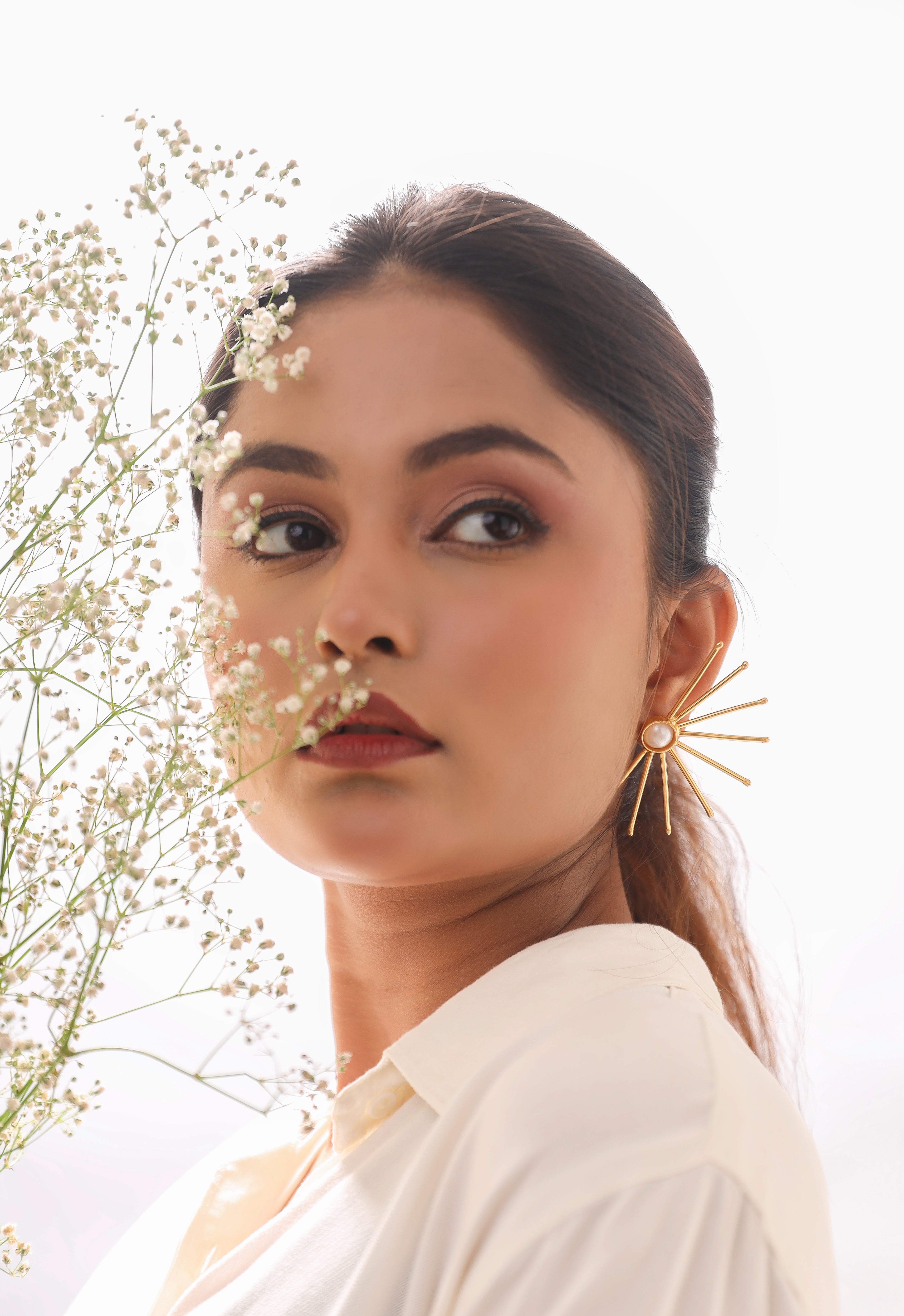 Earthy Stone Sun Wire Brass Earrings-W