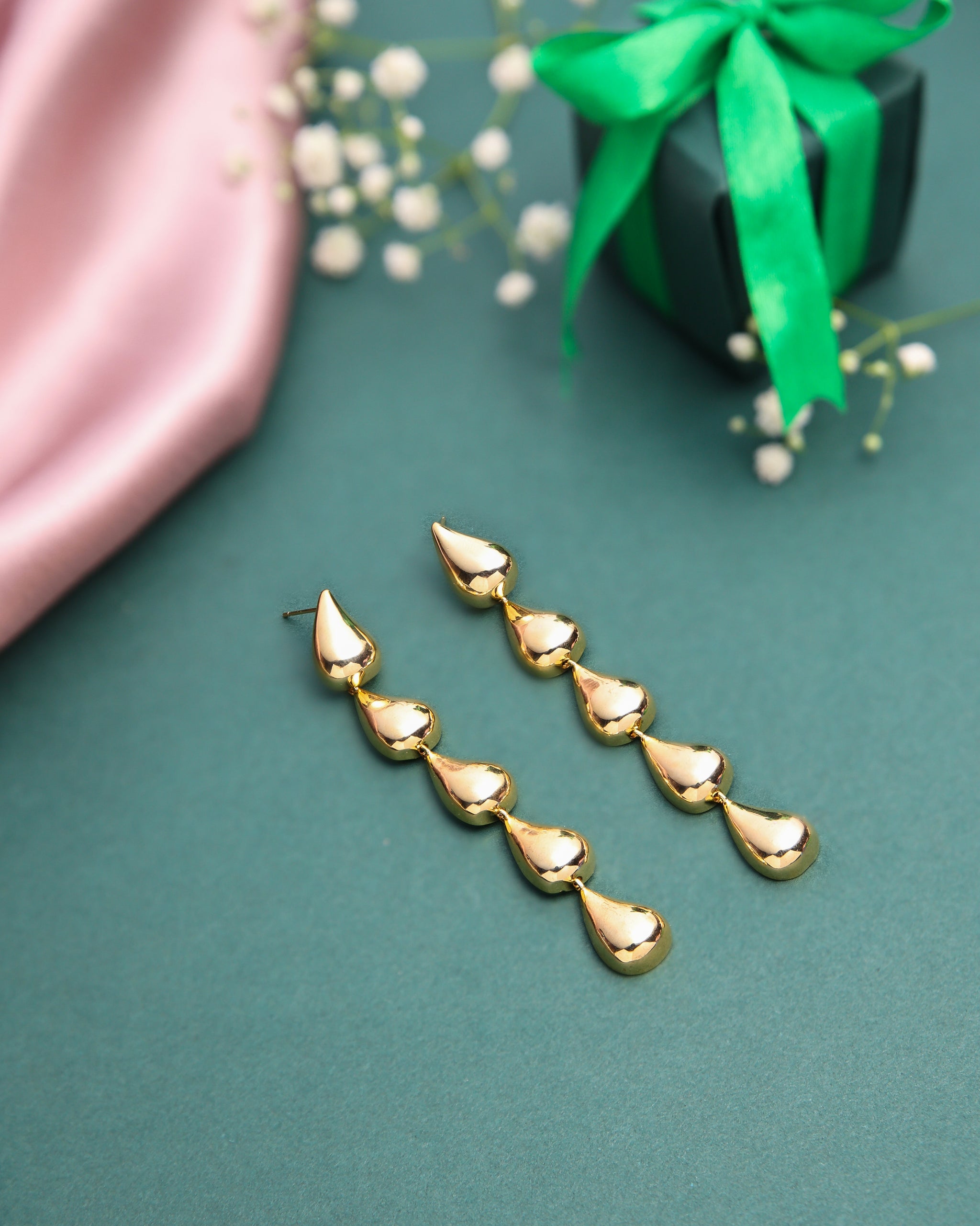 5 Golden Droplets Earrings