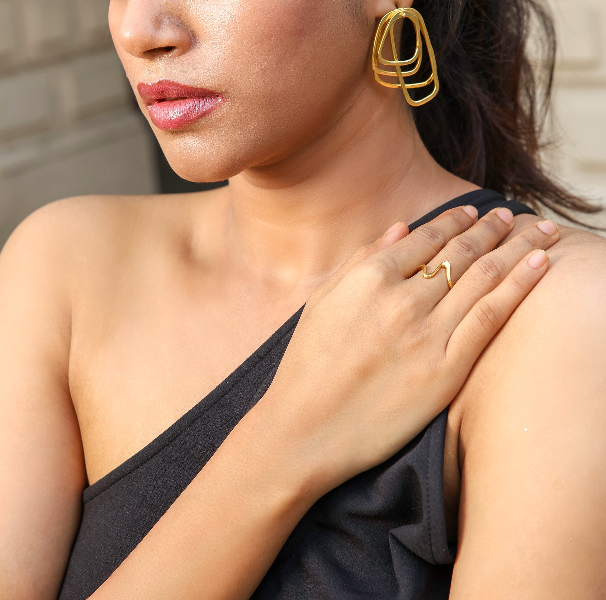 Hammered 4 Layer entangled hoop Earrings