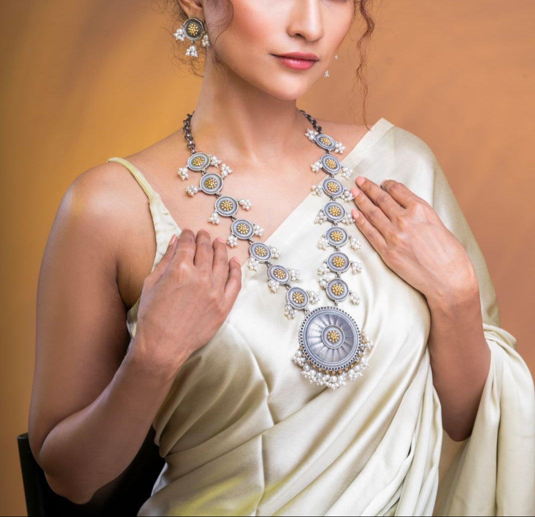 Royal Radiance: Oxidized Necklace Set for Bold Souls