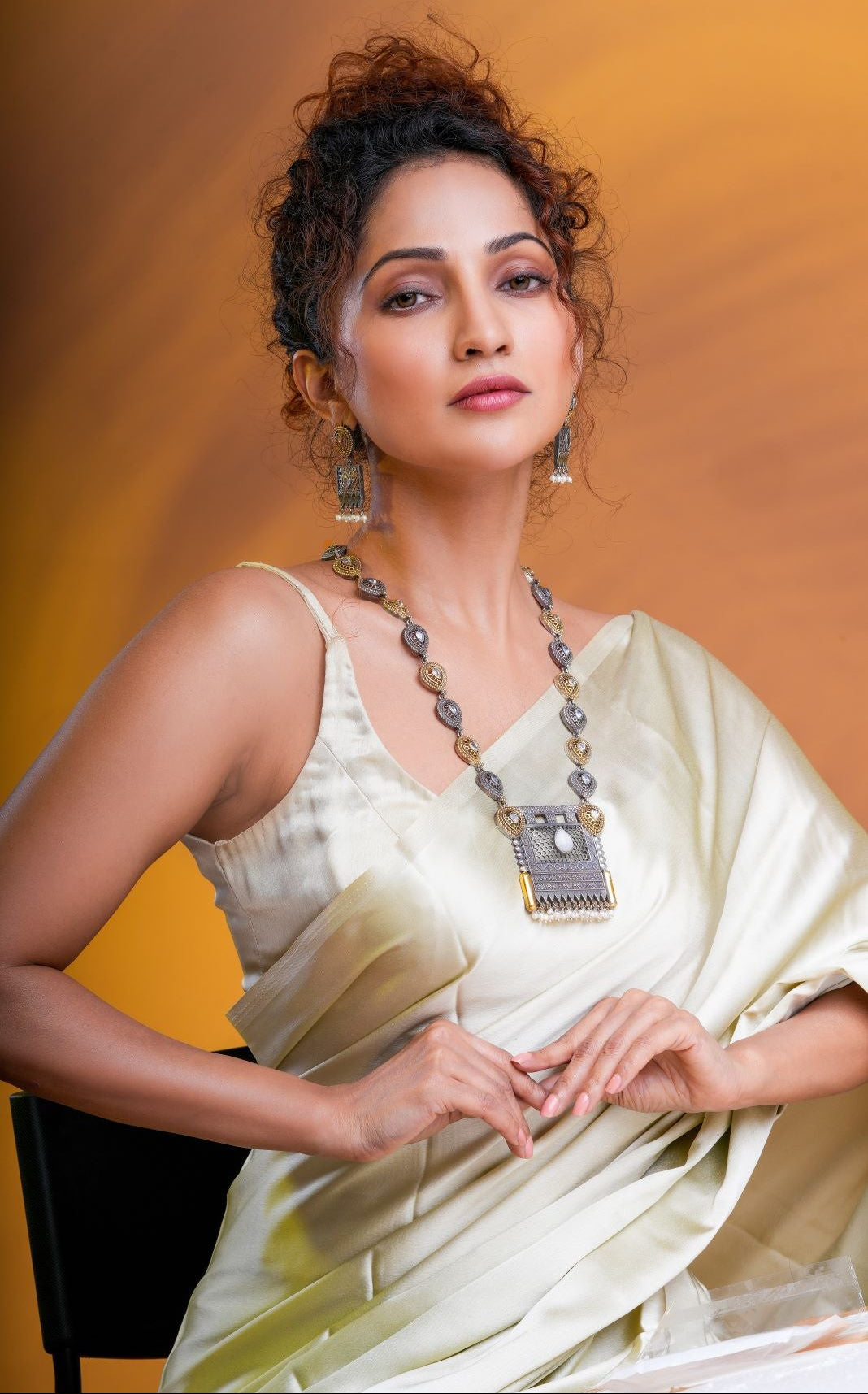 Antique Allure Vintage-Style Oxidised Necklace Set