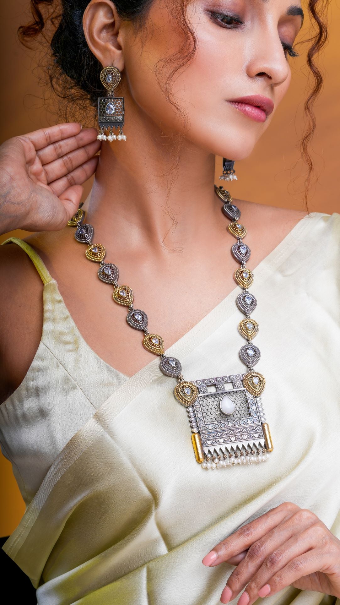 Antique Allure Vintage-Style Oxidised Necklace Set