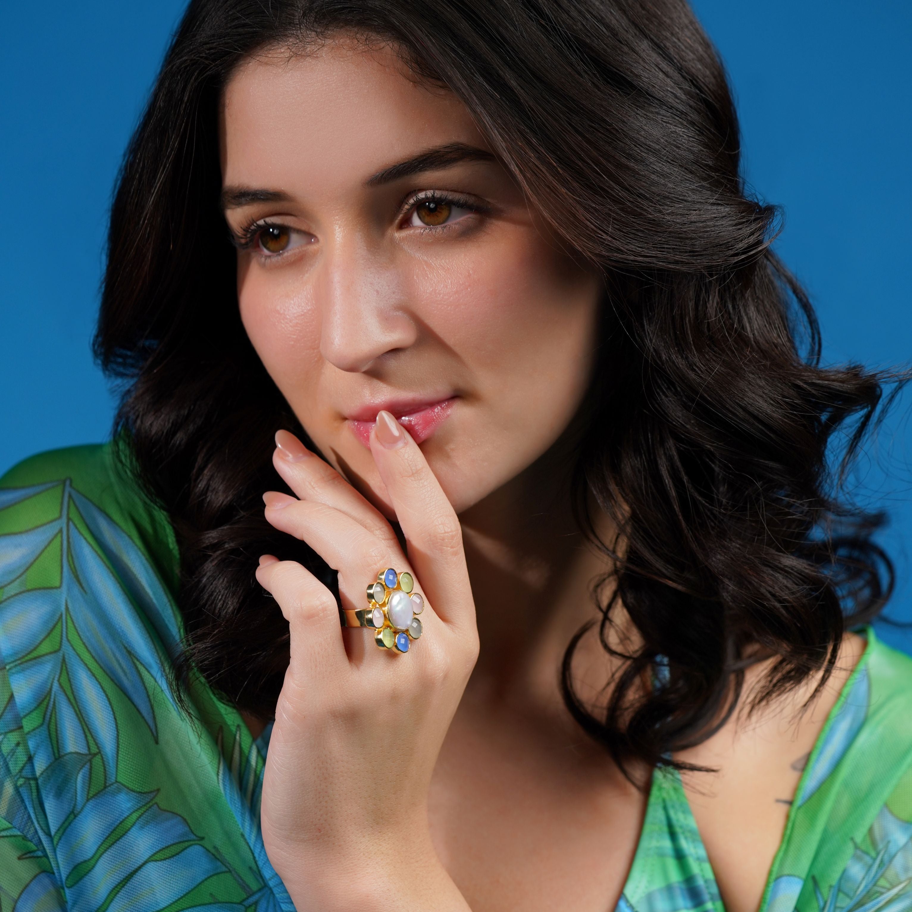 Baroque Pearl Center Stone Ring