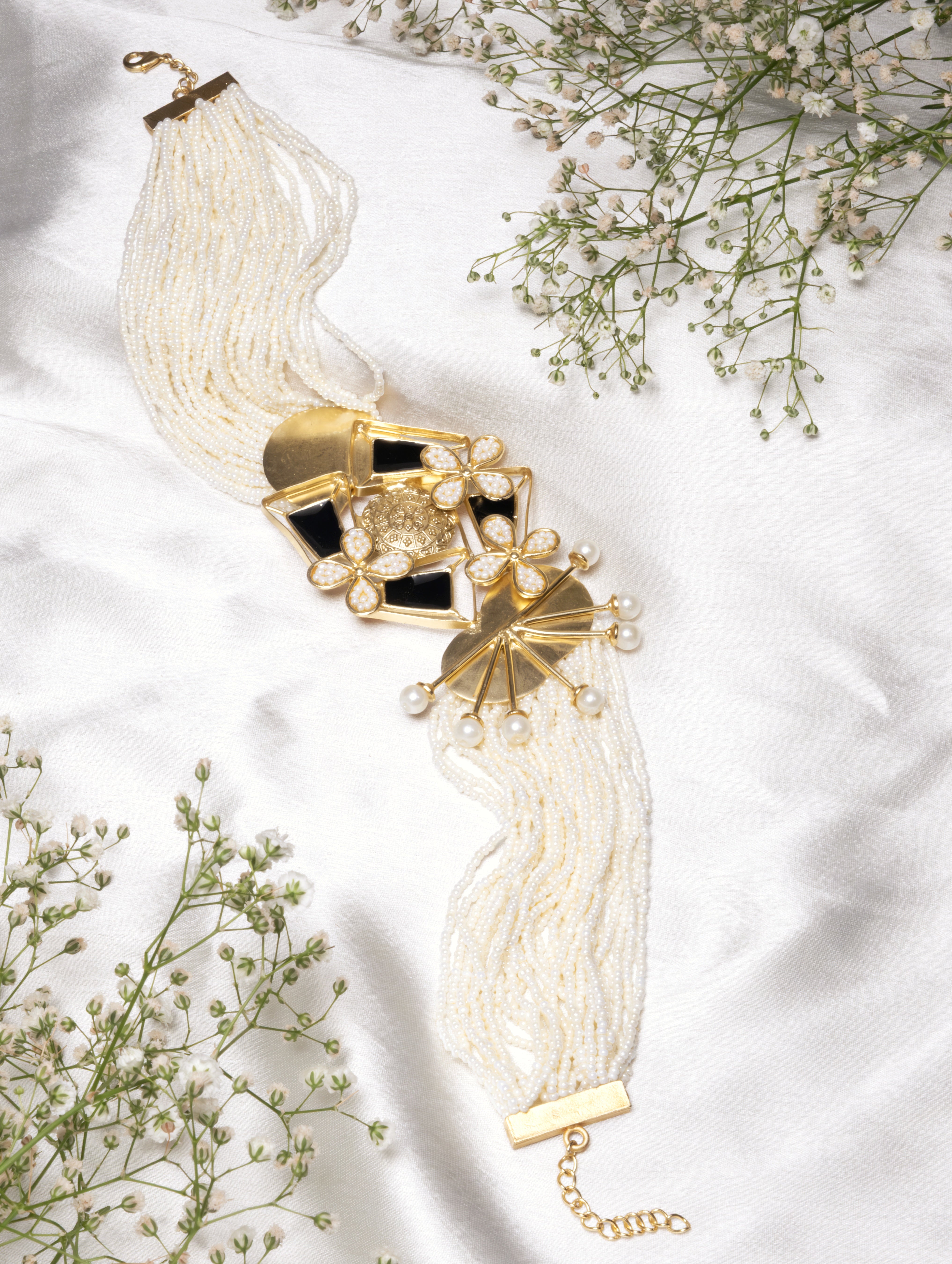 Earth's Embrace Antique pearl necklace