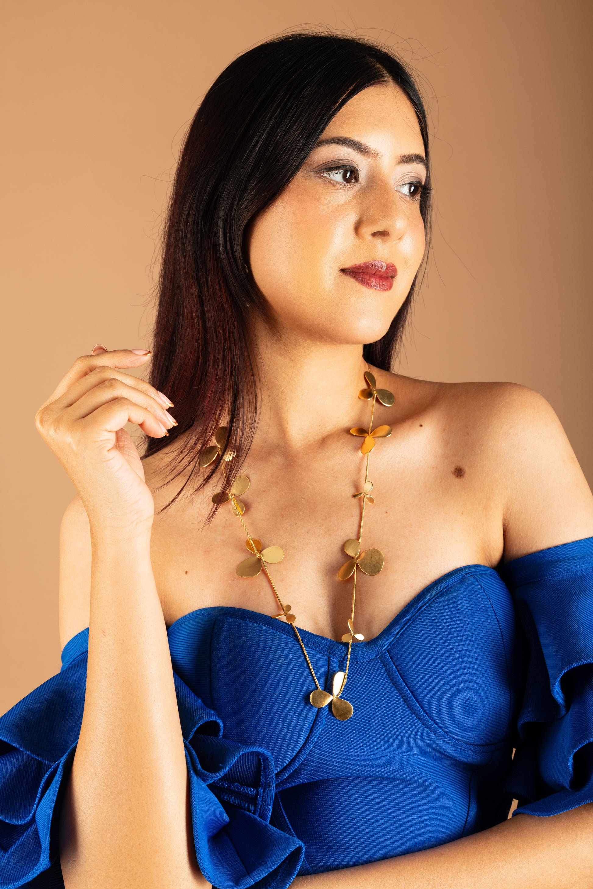 Multi-floral Hammered Long Neclace Set