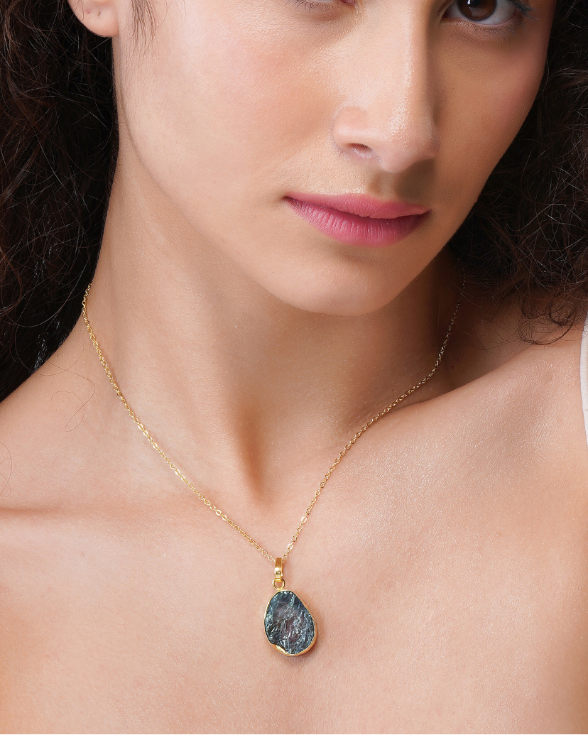 92.5 Sterling Silver Solo Labradorite Pendant Necklace