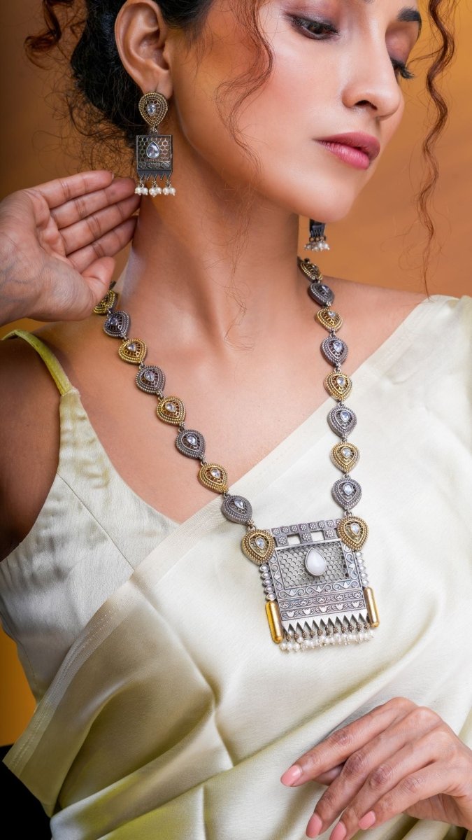 Antique Allure Vintage - Style Oxidised Necklace Set - Jiaarajewellery