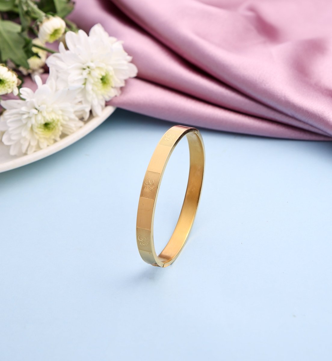 Brass Om Band Bracelet - Jiaarajewellery