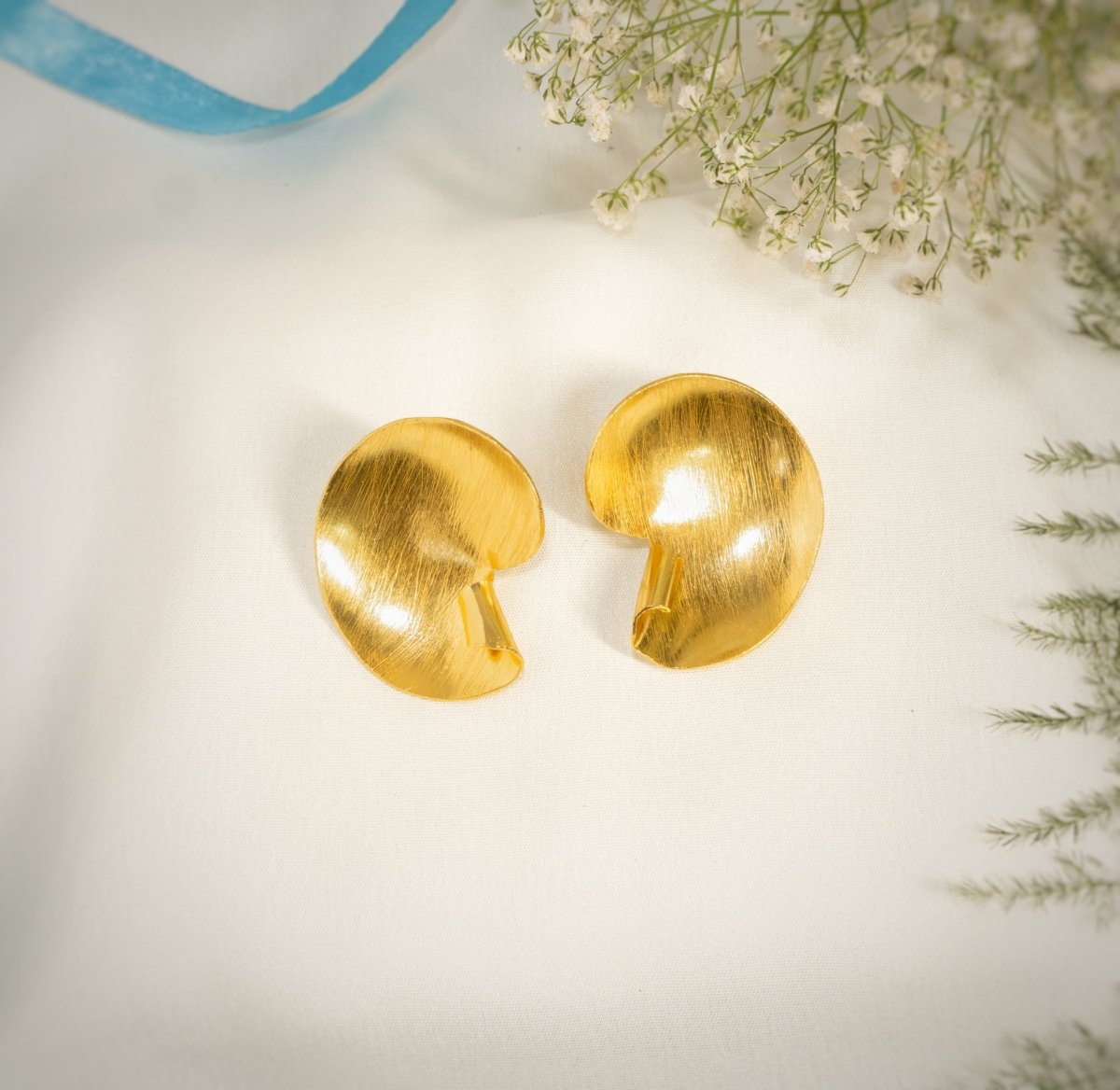 Handcrafted Curvy high gold Earrings - Jiaarajewellery