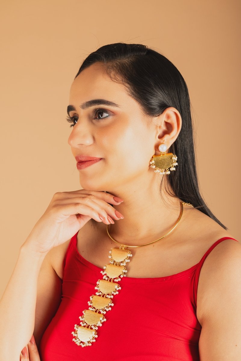 Lustrous High Gold Hasli Necklace Set - Jiaarajewellery