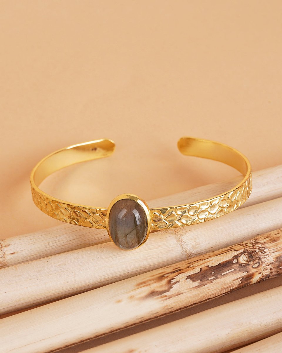 Natural Green Onyx sleek Bracelet - Jiaarajewellery