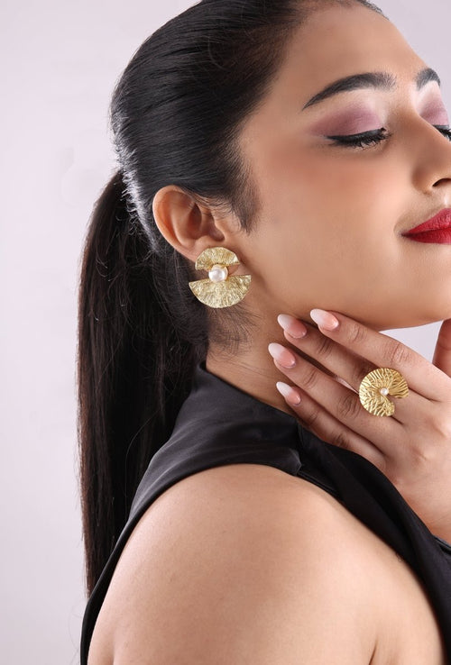 Pearl Studded Textured Bow Earrings - Jiaarajewellery