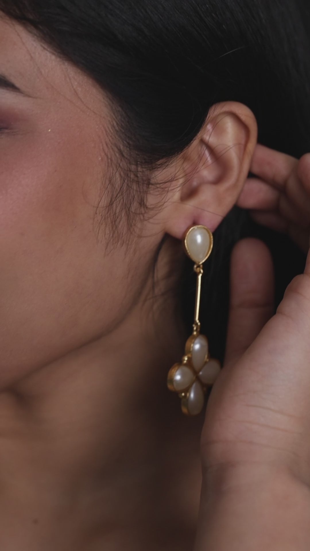 Floral Glossy Stone Dangle Earrings-White