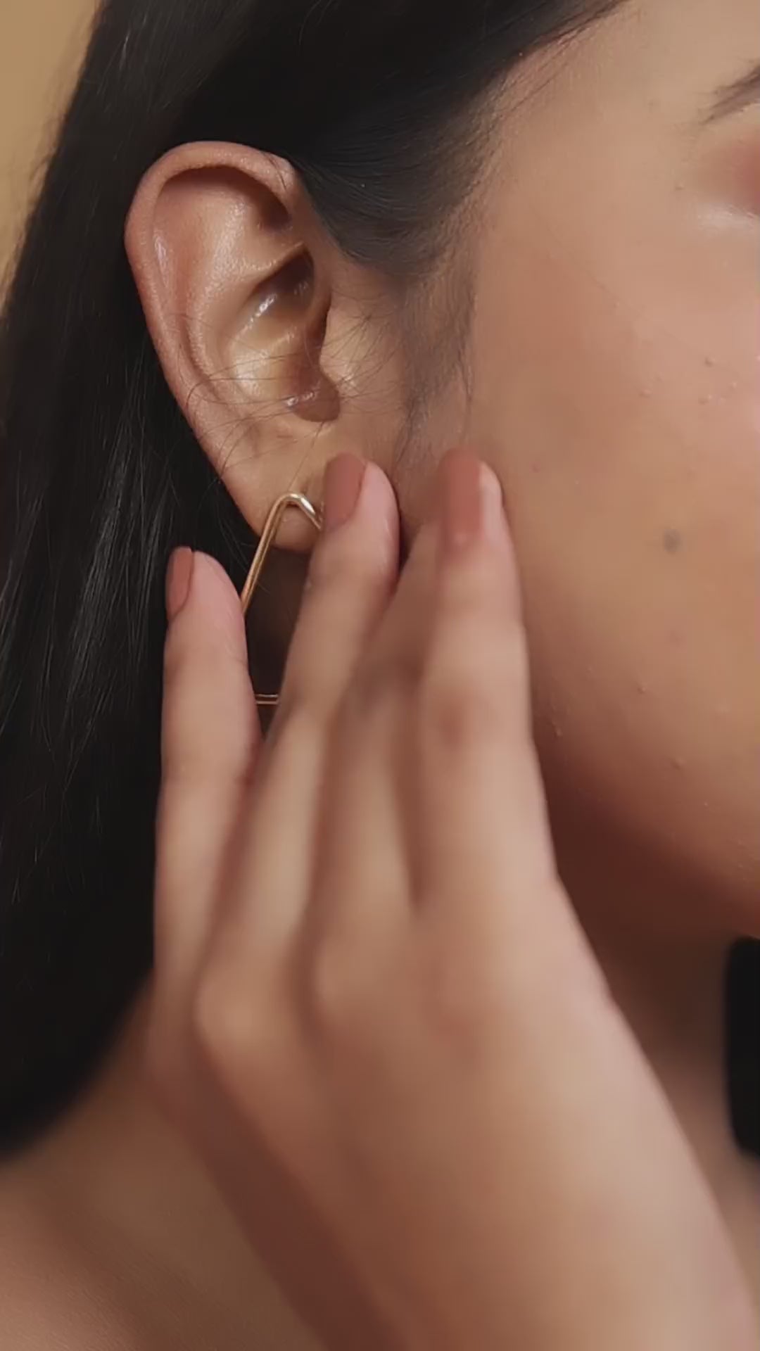 Glossy Stone Triangle Earrings-W