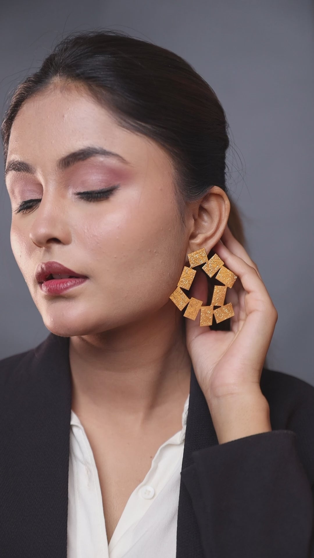 Hammered Vintage style Brass Earrings