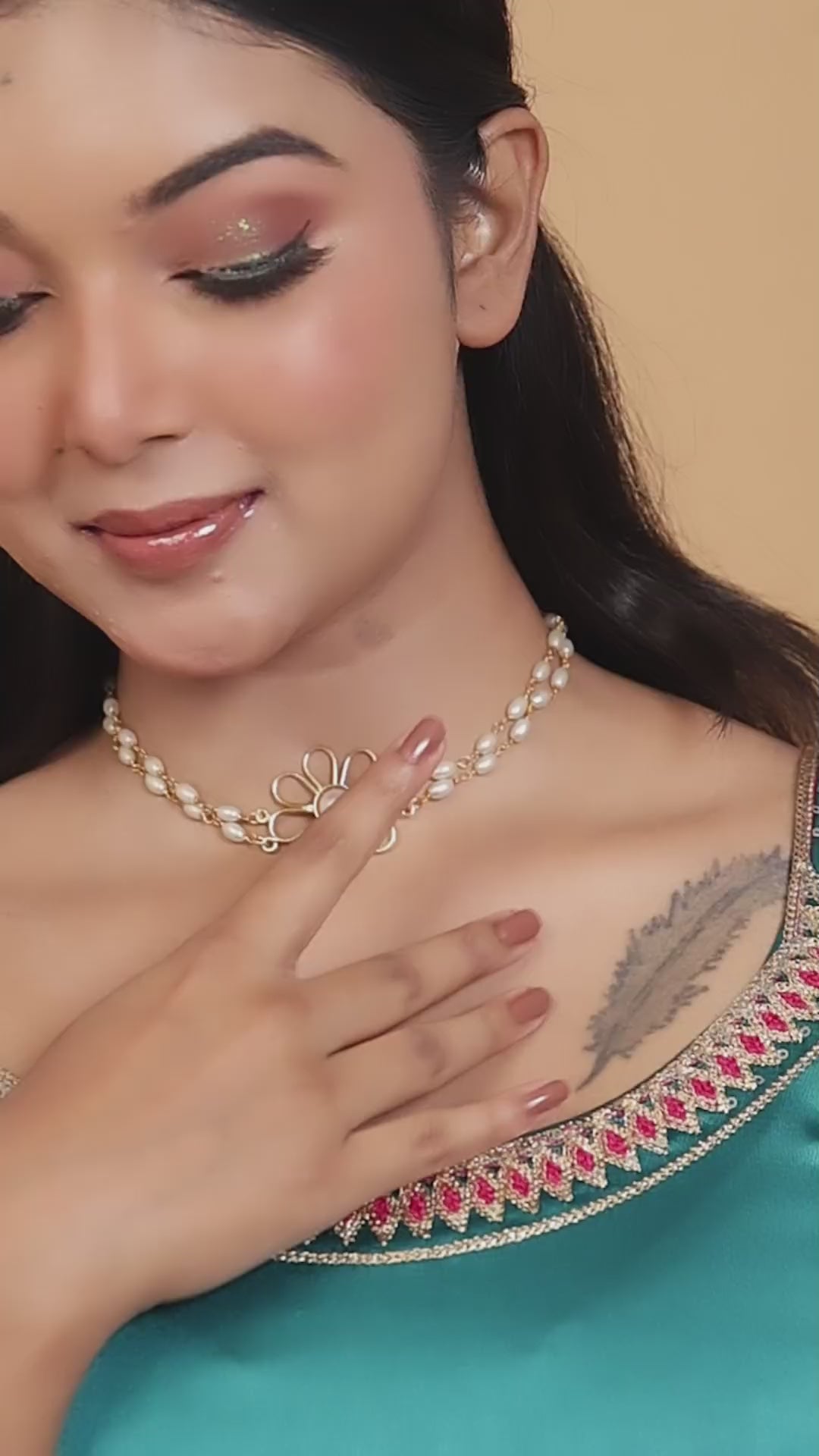 Floral Rice Bead Necklace Set- White