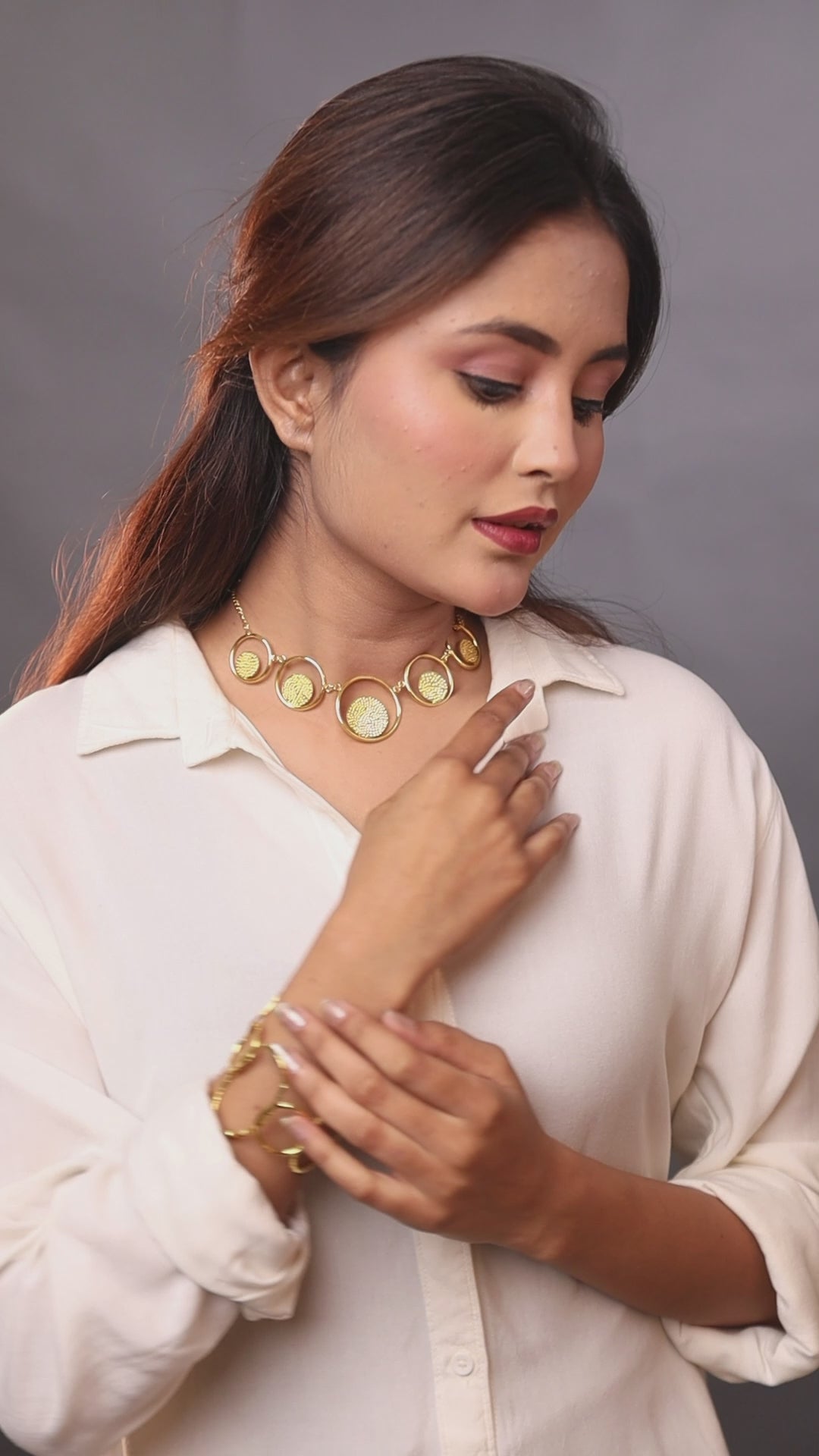 5 Textured Coin Necklace